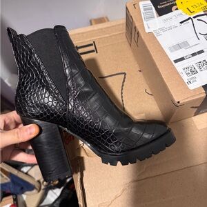 Steve Madden Black Croc-Patterned Heeled Boots
